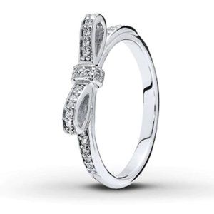Pandora Sparkling Bow Ring
